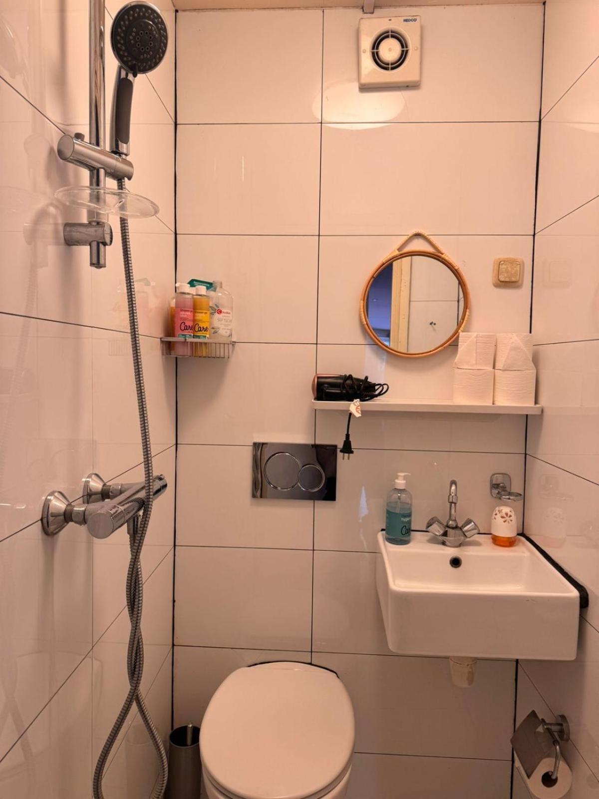 Central B&B Apartment In Amsterdam Eksteriør billede